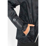 Sunderland Whisperdry Pro -Lite轻巧的防水高尔夫球外套 - 黑色迷彩/银色