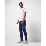 Bukas si Travis Mathew upang isara ang Tech Chino Golf Pants - Dress Blues