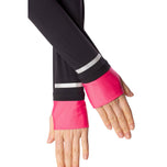 Ang mga kababaihan ng golftini ay isang atleta ng golf jacket - itim